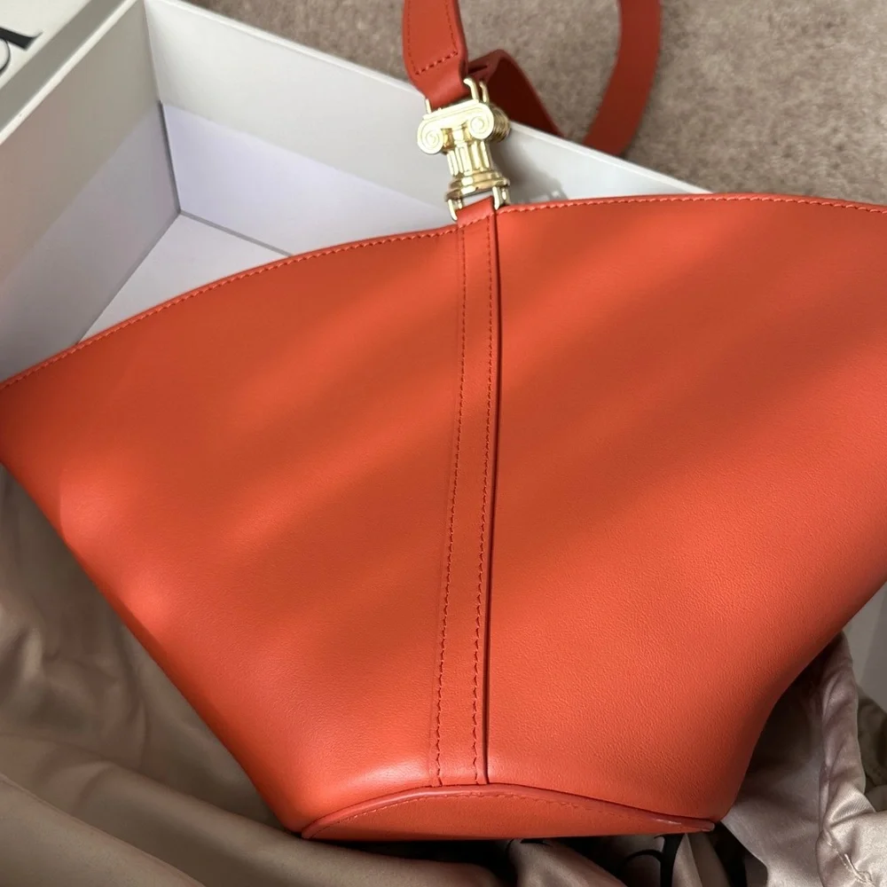 Brand new with a box A.Cloud bag - Picture 8 of 9